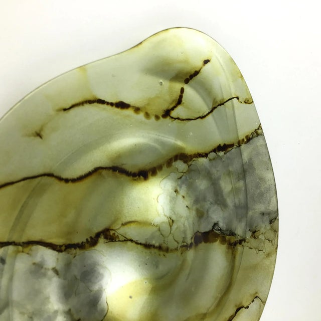 Gold Artisan Abstract Glass Fruit Platter Plate Mexico For Sale - Image 8 of 13