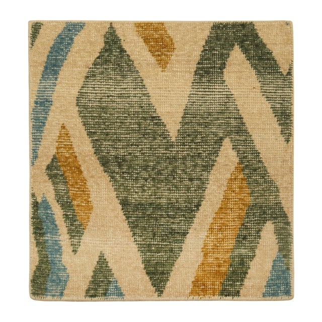 Rug & Kilim’s Oversized Graphic Brushstroke Rug in Green and Gold, 12x16 For Sale In New York - Image 6 of 6