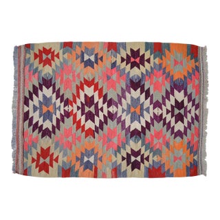 Vintage Turkish Handwoven Kilim Rug – Flat Weave Boho Farmhouse Decor – Standard 3′7″ X 4′10″ For Sale