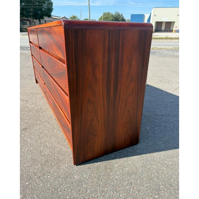 Mid-Century Modern Danish Rosewood Arne Wahl Iversen Dresser For Sale - Image 3 of 12