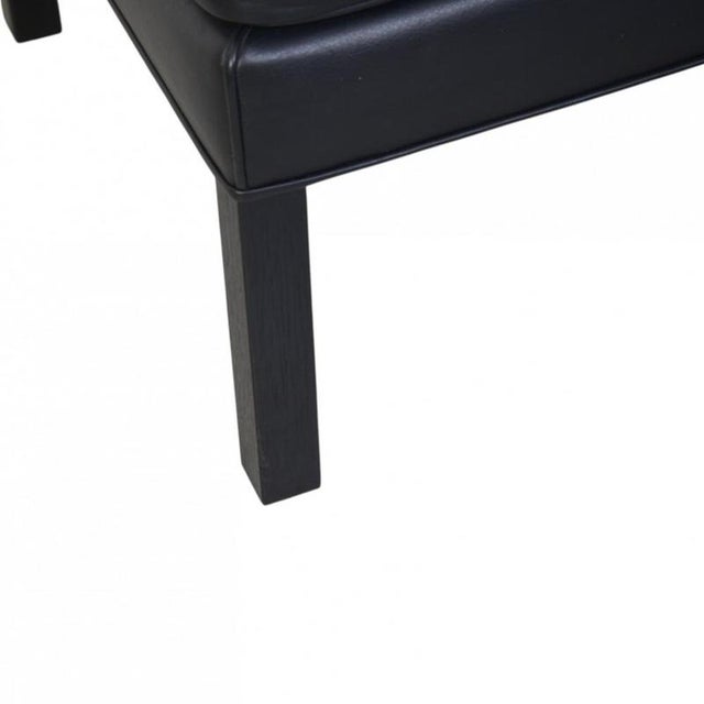 Model 2202 Ottoman in Black Leather by Børge Mogensen, 1990s For Sale - Image 4 of 9