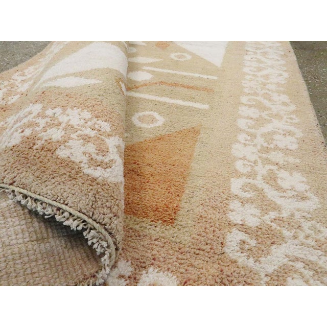 Beige Galerie Shabab Collection Mid-20th Century, Handmade Indian Cotton Agra Accent Rug For Sale - Image 8 of 8