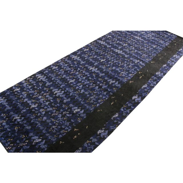 A 6 x 16 rug from Rug & Kilim’s Scandinavian pile line, reinstating the textural sensibilities of Swedish Modernism With a...