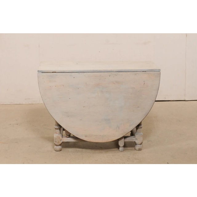 Swedish Oval-Shaped Double Gate Leg Painted Wood Table, Turn of the 18/19th C For Sale In Atlanta - Image 6 of 12