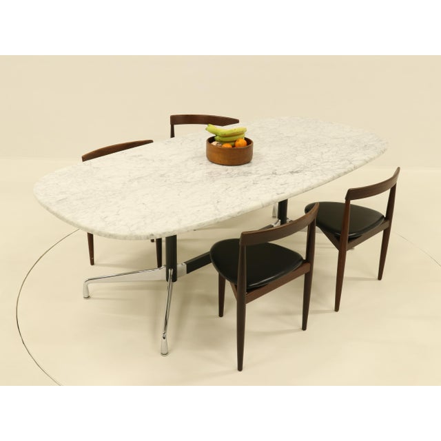 Segmented Oval Dining Table in White Marble and Stainless Steel by Charles and Ray Eames, 1960s For Sale - Image 10 of 18