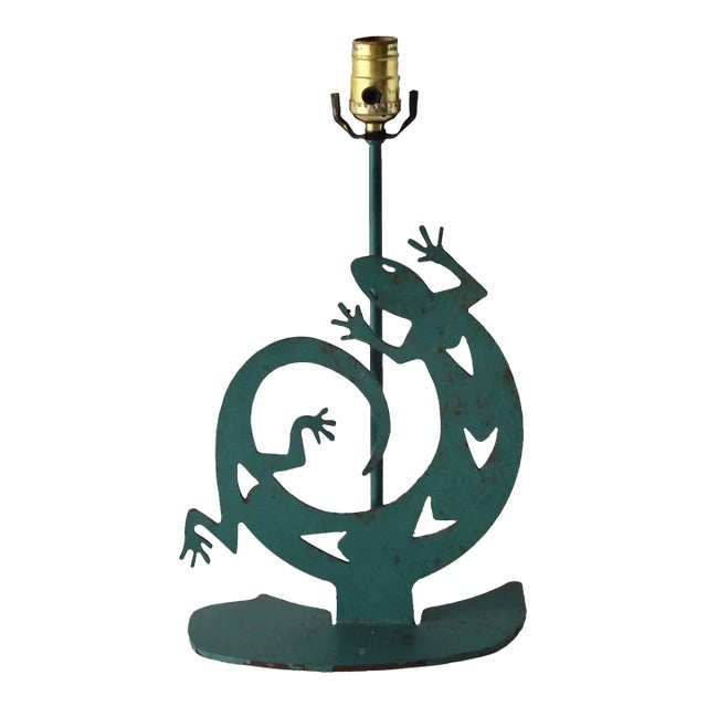 Vintage Brutalist Metal Green Iguana Table Lamp For Sale