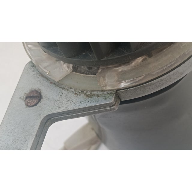 1970s Vintage Hl1 Table Fan by Reinhold Weiss for Braun, 1970s For Sale - Image 5 of 10