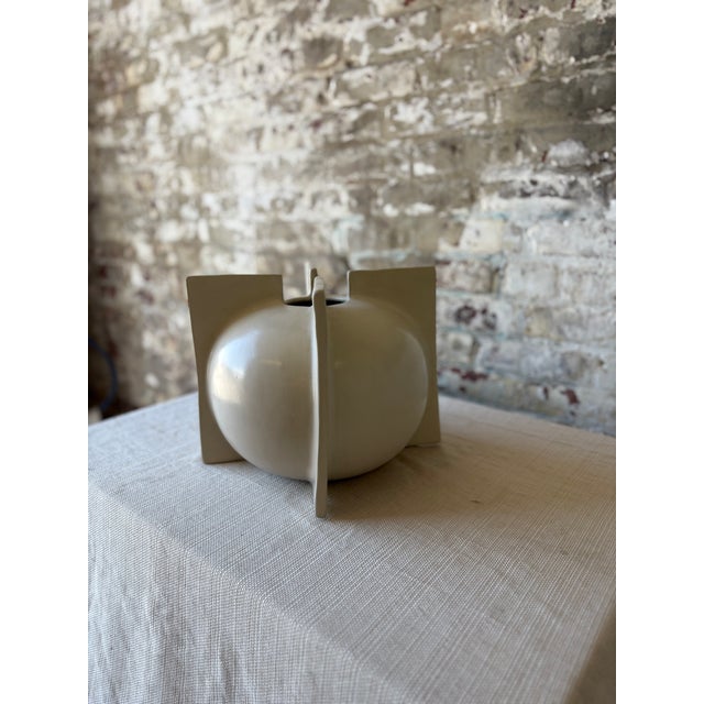 Modern Tadelakt Round Vase Egg Shell For Sale - Image 3 of 6