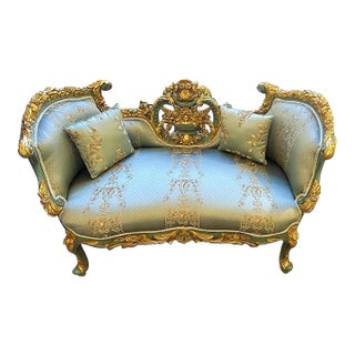 French Style Blue Tufted Settee With Gold Details For Sale