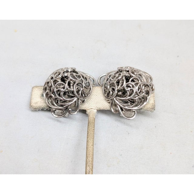 Vintage Signed Napier "Golden Fern" Rhodium Plated Clip Earrings, 1966 For Sale In Philadelphia - Image 6 of 8