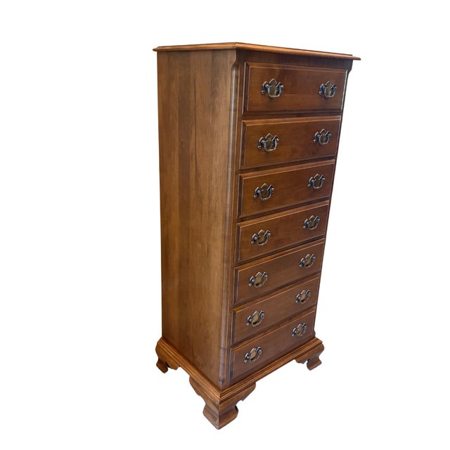 1980s Ethan Allen Traditional Maple 7-Drawer Tall Chest / Lingerie Chest Vintage Queen Anne Style For Sale - Image 5 of 12