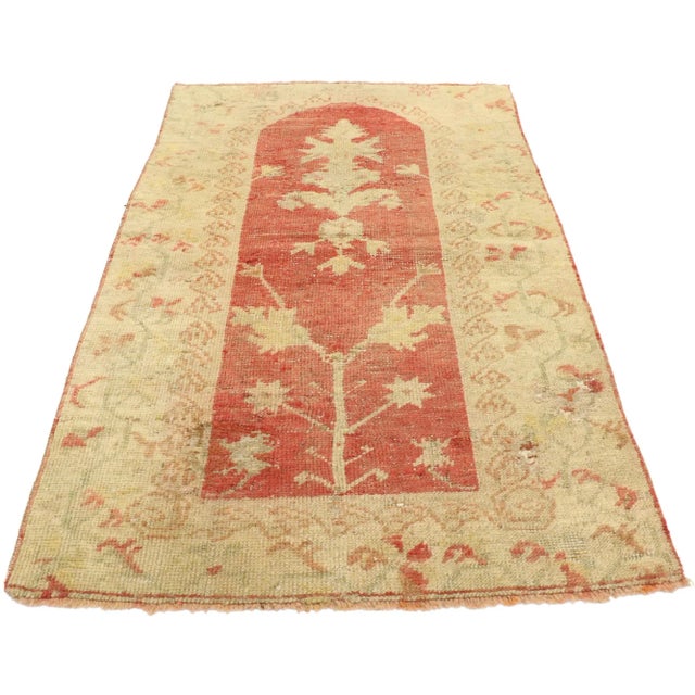 Traditional Mid 20th Century Turkish Oushak Prayer Rug, 02'09 X 04'05 For Sale - Image 3 of 9