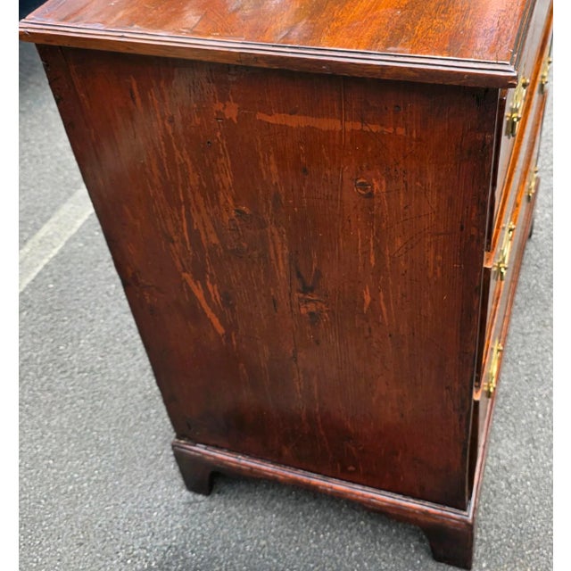 English Antique 19th Century English Mahogany Chest of Drawers For Sale - Image 3 of 8