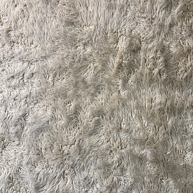 Textile Italian Modern Long-Pile Rug in Cream White, 1970s For Sale - Image 7 of 8