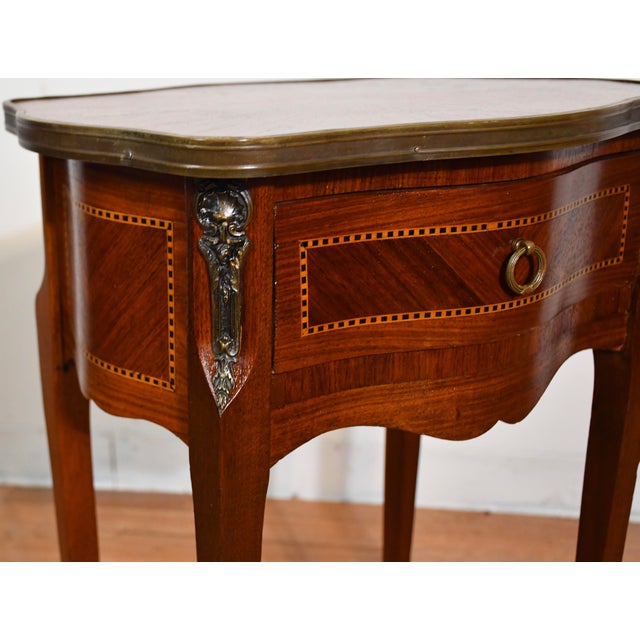 1910 Antique French Louis XV Walnut Satin Wood Inlay Nightstand Table France For Sale - Image 6 of 14