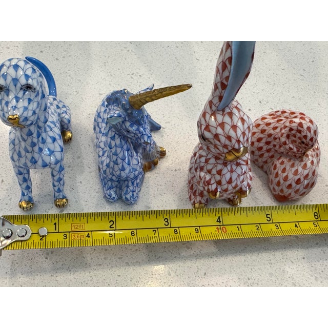 Maroon Classic Red Rust Fishnet Pattern Herend Hand Painted Bunny W/ 22k Gold Accents For Sale - Image 8 of 10