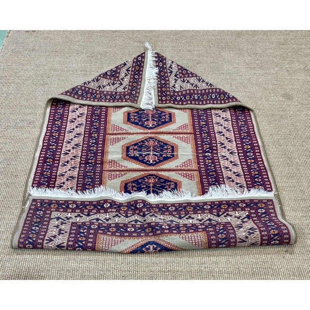 Handmade Pakistani wool rug - 1m46 x 94cm (defects)
