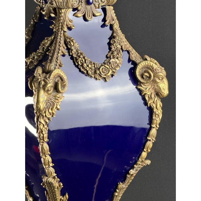 French Cobalt Glass and Ormolu Table Lamp with Ram Heads in the style of Sèvres, 1920s For Sale - Image 6 of 14