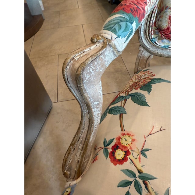 Pair of Louis XV Style Painted French Bergeres For Sale In Los Angeles - Image 6 of 10