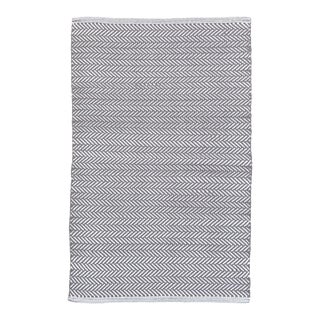 Dash & Albert by Annie Selke Herringbone Shale/White Indoor/Outdoor Rug, 4' x 6' For Sale
