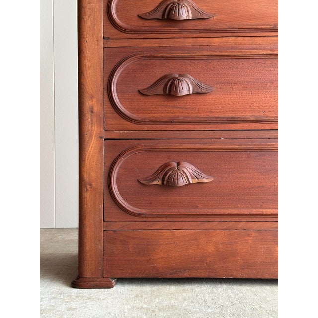 Antique Walnut Dresser With Arched Mirror and Carved Crest For Sale In Greensboro - Image 6 of 18