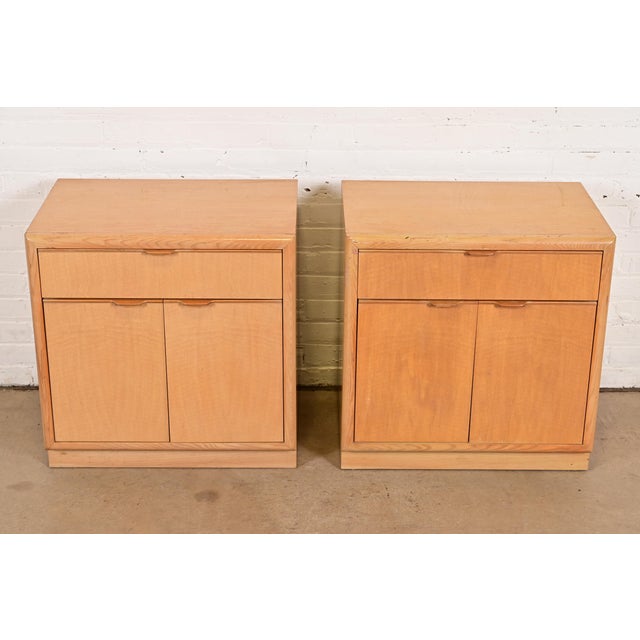 Mid-Century Modern 1980s Drexel Heritage Modern Art Deco Nightstands, Pair For Sale - Image 3 of 16
