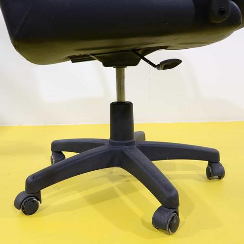 2000 - 2009 Office Chair in Black Faux Leather with Swivel Base and Wheels For Sale - Image 5 of 10
