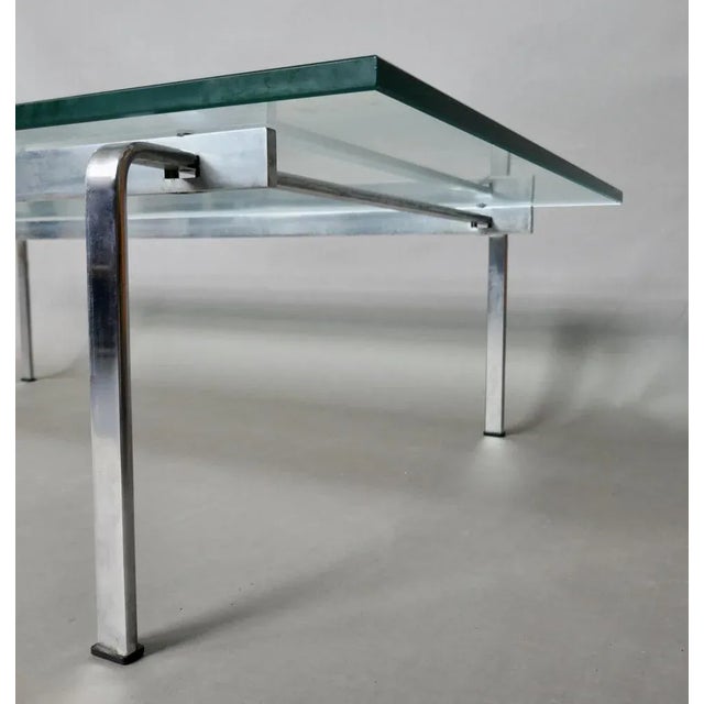 The plate has a format of 149 x 75 cm and is 19 mm thick. That means it is a little longer and a little narrower than the...