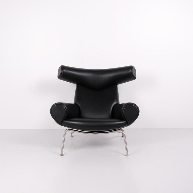 Set of Model EJ100 Ox Chair with Ottoman in Black Leather by Hans J. Wegner for Fredericia, 1960s For Sale - Image 4 of 15