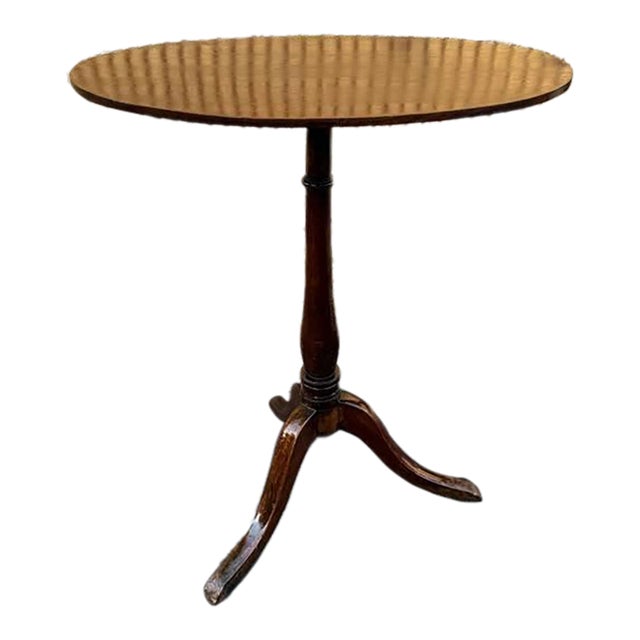 Antique Queen Anne Style Mahogany Oval Side Lamp Table For Sale