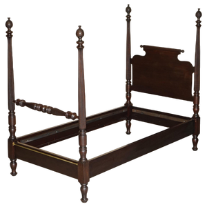 American Federal 4-Poster Bed with Carved Pillars in Hardwood, 1800s