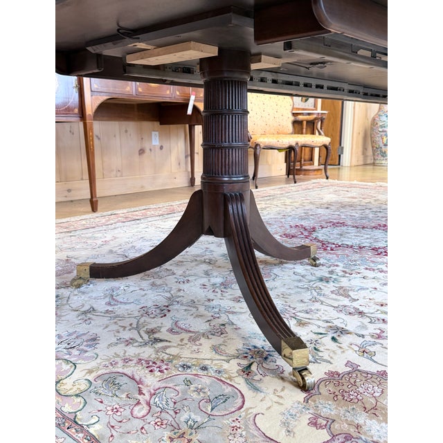 Wood Late 20th Century Baker Stately Homes Georgian Mahogany Pedestal Dining Table For Sale - Image 7 of 12
