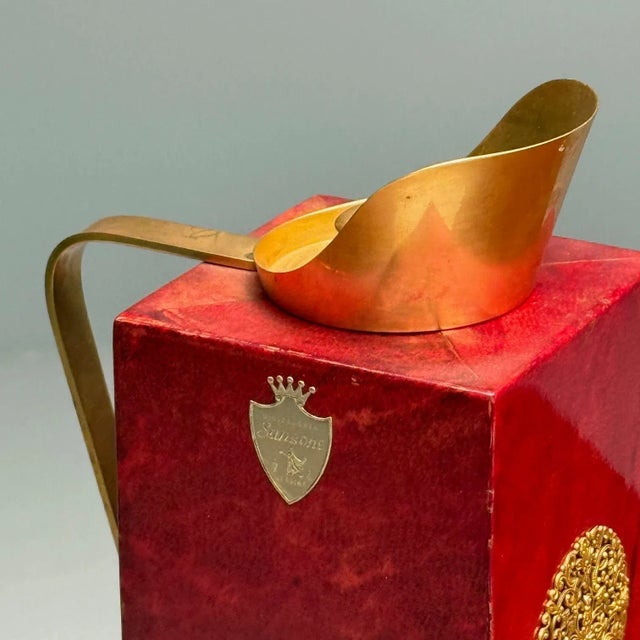 Aldo Tura, Italian Mid-Century Modern, Carafe, Brass, Red Lacquered Goatskin For Sale In New York - Image 6 of 10