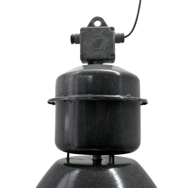 industrial lamp dark/grey enamel white interior Shipped in parts, easy to put together E27 / E26 Up to 250V (Europe/UK...