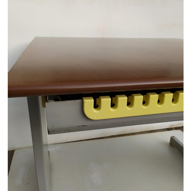 Vintage Desk by Ettore Sottsass for Olivetti Synthesis, 1972 For Sale - Image 3 of 9