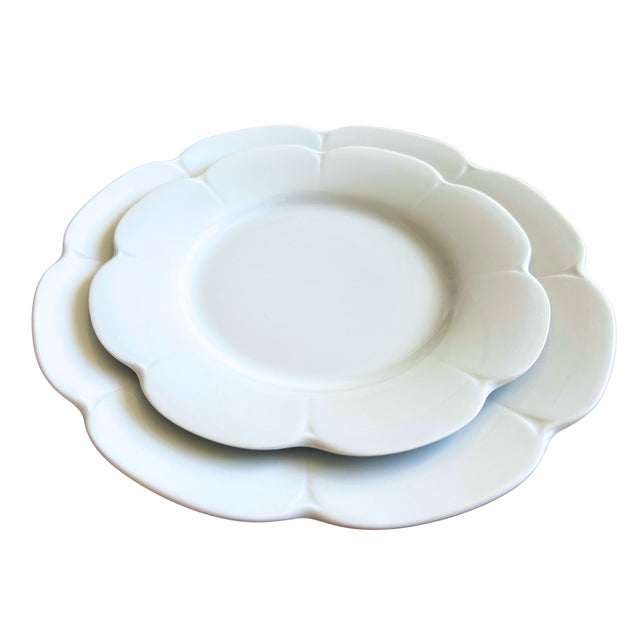 1990s 1990s Royal Limoges France Nymphéa White Porcelain Scalloped Dinner & Dessert Plates For 6 - 12 pcs For Sale - Image 5 of 7