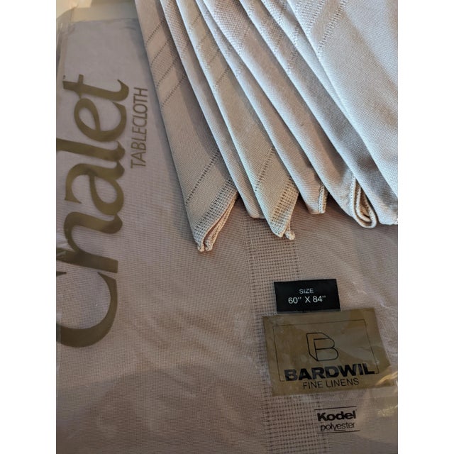 CORRECTION TO SHIPPING TIME, THIS IS SELLER SHIPPING, ARRIVAL TIME IS 4-10 DAYS FROM PURCHASE DATE. A Bardwil table cloth...