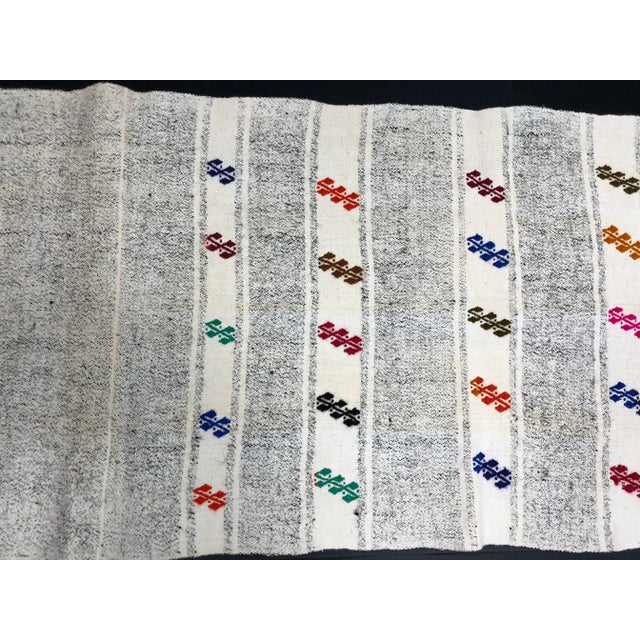 Light Gray Vintage Ethnic Turkish Handwoven Kilim Runner Rug For Sale - Image 8 of 11