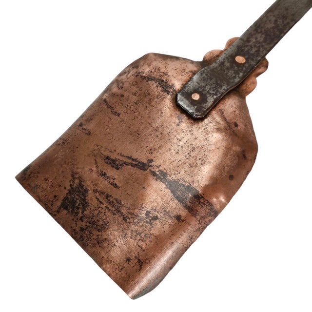 Late 19th Century Antique Hand-Forged Copper & Iron Hearth Shovel (Circa 1880–1920) For Sale - Image 5 of 8