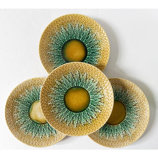 Set of 4 Antique 19th C Majolica Pineapple Pattern Tea Cups and Saucers C1880s. For Sale - Image 9 of 9