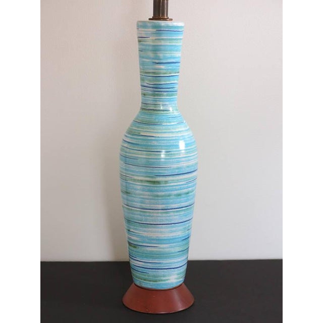 Mid-Century Modern Design-Technics Mid-Century Striated Blue & Green Pottery Lamp For Sale - Image 3 of 7