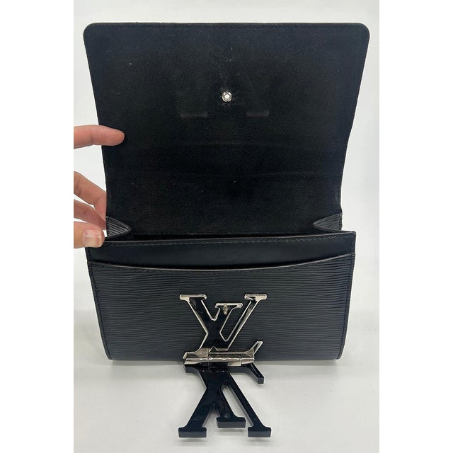 Louis Vuitton Black Epi Louise Strap PM Bag For Sale - Image 9 of 10