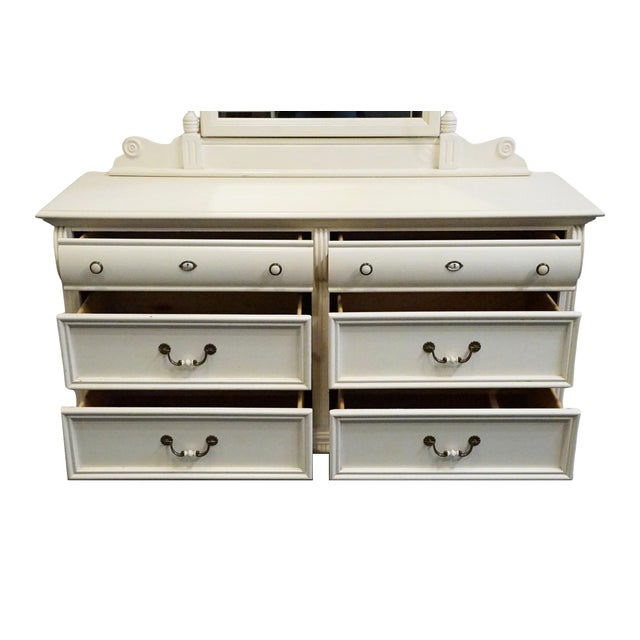 Lexington Furniture Off White Painted Traditional Victorian Style 56" Double Dresser W. Swivel Mirror 509-222 / 509-207 For Sale In Kansas City - Image 6 of 14