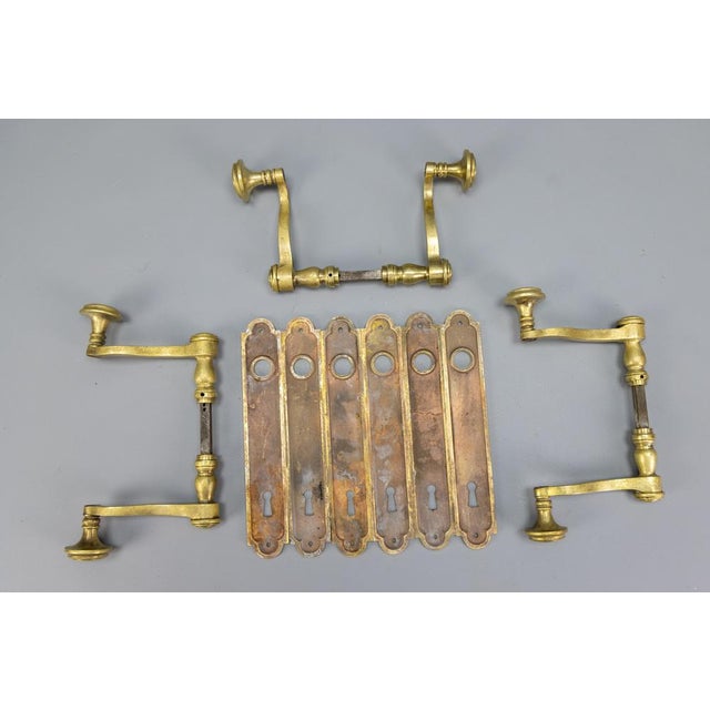 Gold French Art Deco Brass Door Handle Sets with Keyhole Backplates, 1930s, Set of 9 For Sale - Image 8 of 12