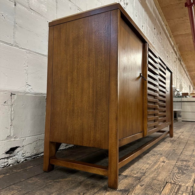 Mid-Century Modern Drexel Heritage Travertine Top Credenza For Sale - Image 3 of 12