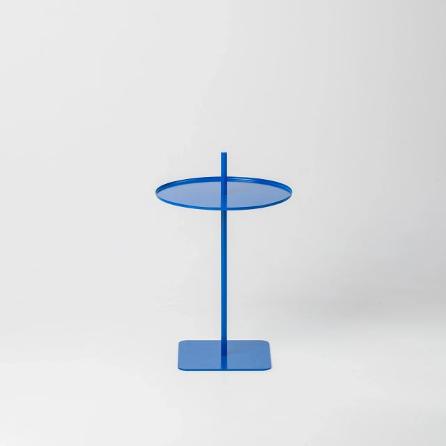 Metal Lily 01 - Blue Round Coffee Table With Custom Color by Oitoproducts For Sale - Image 7 of 17