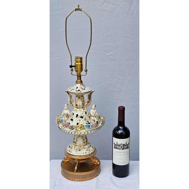 Offering a very nice early 20th century Meissen porcelain capodimonte 3-way table lamp. The pictures show the intricate...