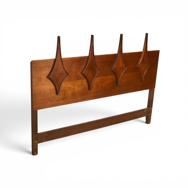Specialty Woodcraft Sculpted Diamond Vintage Mid Century Modern Queen Headboard C. 1960s For Sale - Image 4 of 5