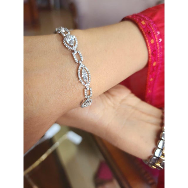 6.45 Ct Natural Trillion, Square , Round &amp; Marquise Shape Diamond Bracelet 18 Karat white Gold 18 Karat Gold 13.9 gm...