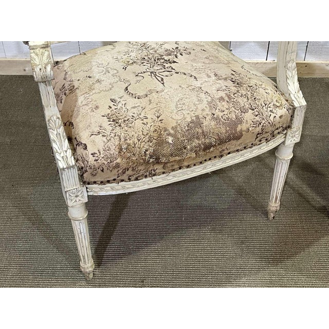 Set of Louis XVI Armchairs in Beech For Sale - Image 5 of 18